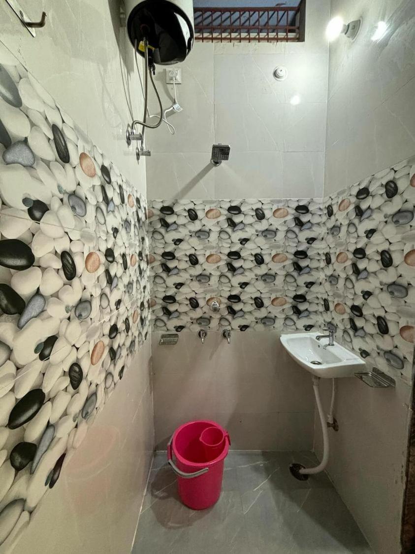 Madhuri Guest House Варанасі Екстер'єр фото